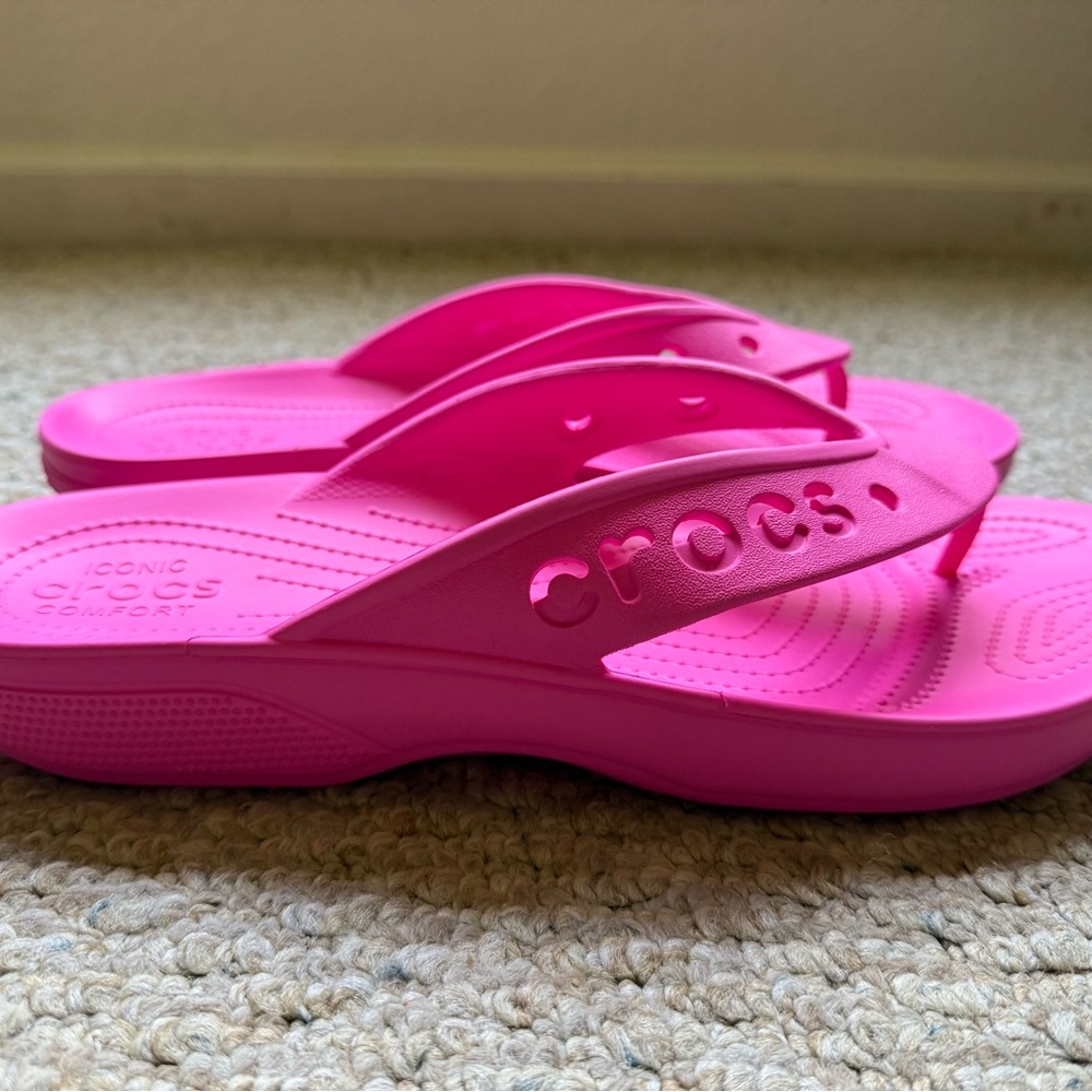 CROCS Bold Pink Flip Flops Women’s 15 (Mens 13)